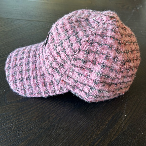 Kate Spade Pink Tweed Hat with Black Interior - Picture 2 of 8
